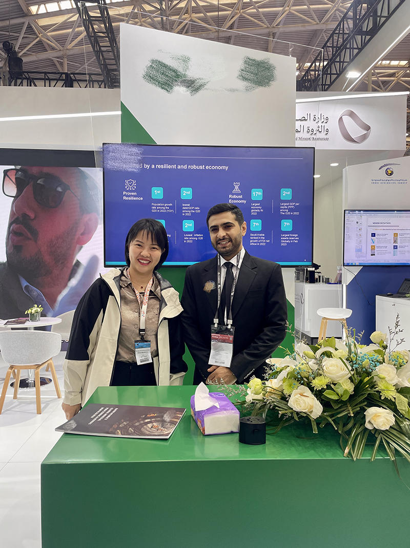 Hengon, como líder en el campo de la fabricación de estructuras de acero, tuvo el honor de participar en la 26.ª Conferencia y Exposición de Minería de China, que se inauguró con gran pompa el 16 de octubre de 2024 en Tianjin, China.
