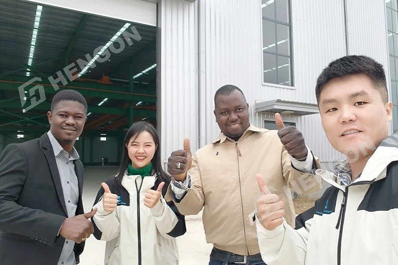 La visita del equipo del cliente de Burkina Faso conduce a una mejora en el diseño de la estructura de acero personalizada La visita del equipo del cliente de Burkina Faso conduce a una mejora en el diseño de la estructura de acero personalizada