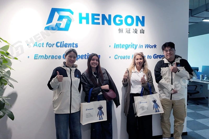 Cliente uruguayo planea proyecto de apartamentos prefabricados de acero con Hengon