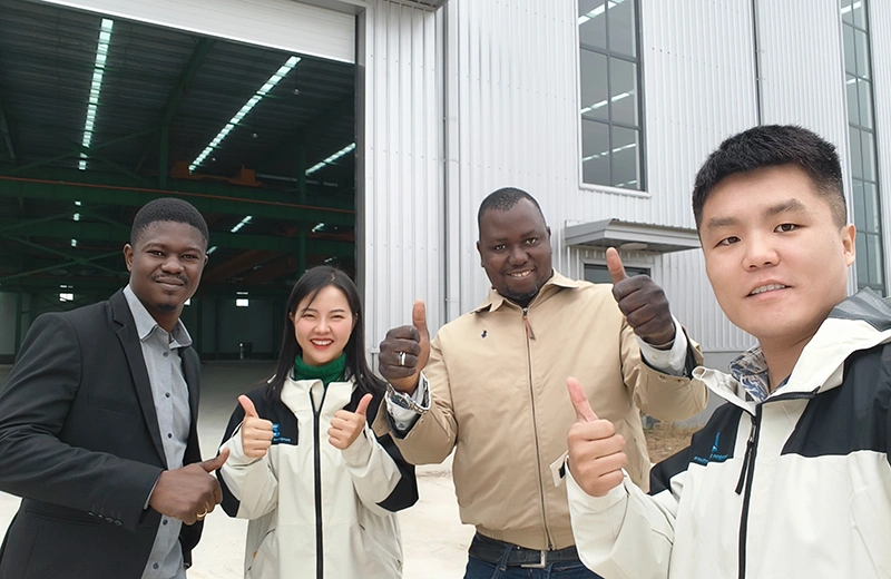  Invitamos a los clientes de Burkina Faso a visitar nuestra fábrica.