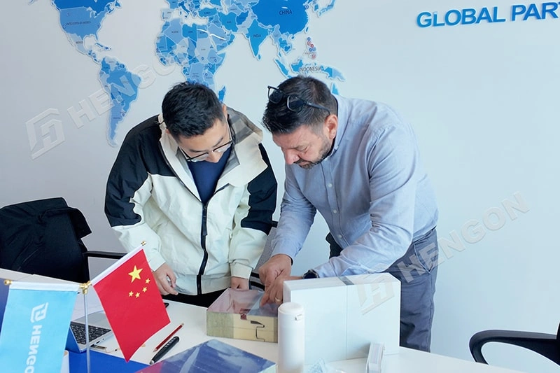 Proyecto de almacén griego entregado por el equipo de Hengon
